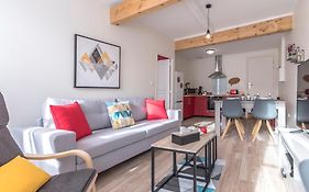 Cosy Red 4 Pers - Neuf et au Calme - Fibre-Netflix
